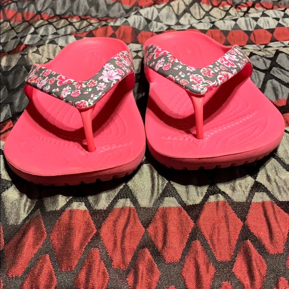 ‼️⚠️SOLD‼️⚠️Floral Flip Flops Crocs